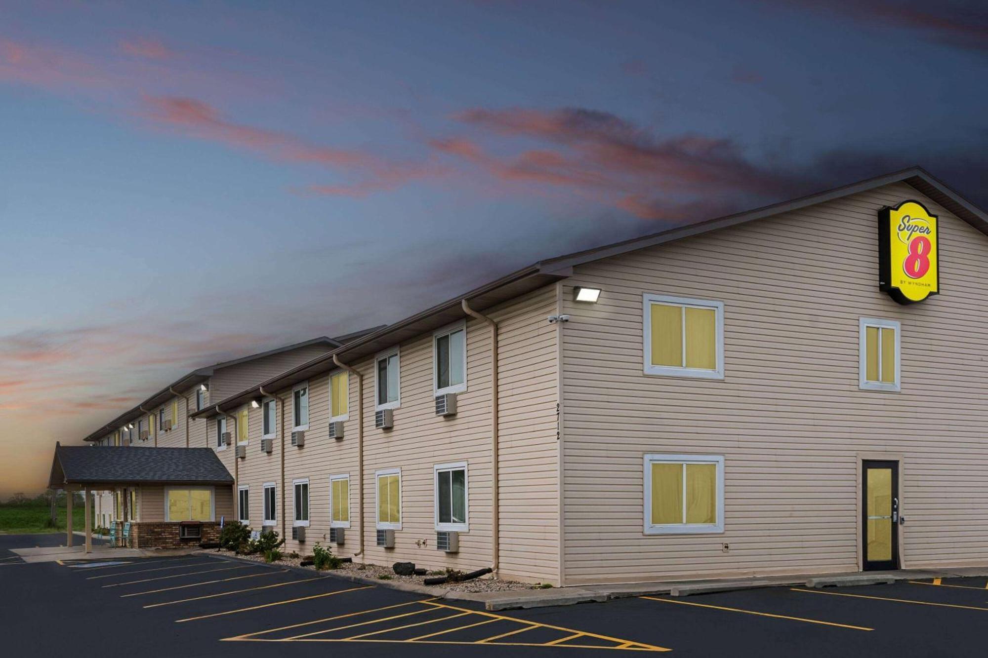 Motel Super 8 By Wyndham Council Bluffs Ia Omaha Ne Area Exterior foto